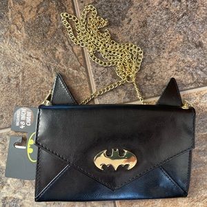 BIOWORLD X DC COMICS Batman Crossbody Bag- Black w/ Gold Hardware, 48” Chain